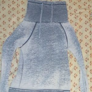 Long-sleeved distressed shirt